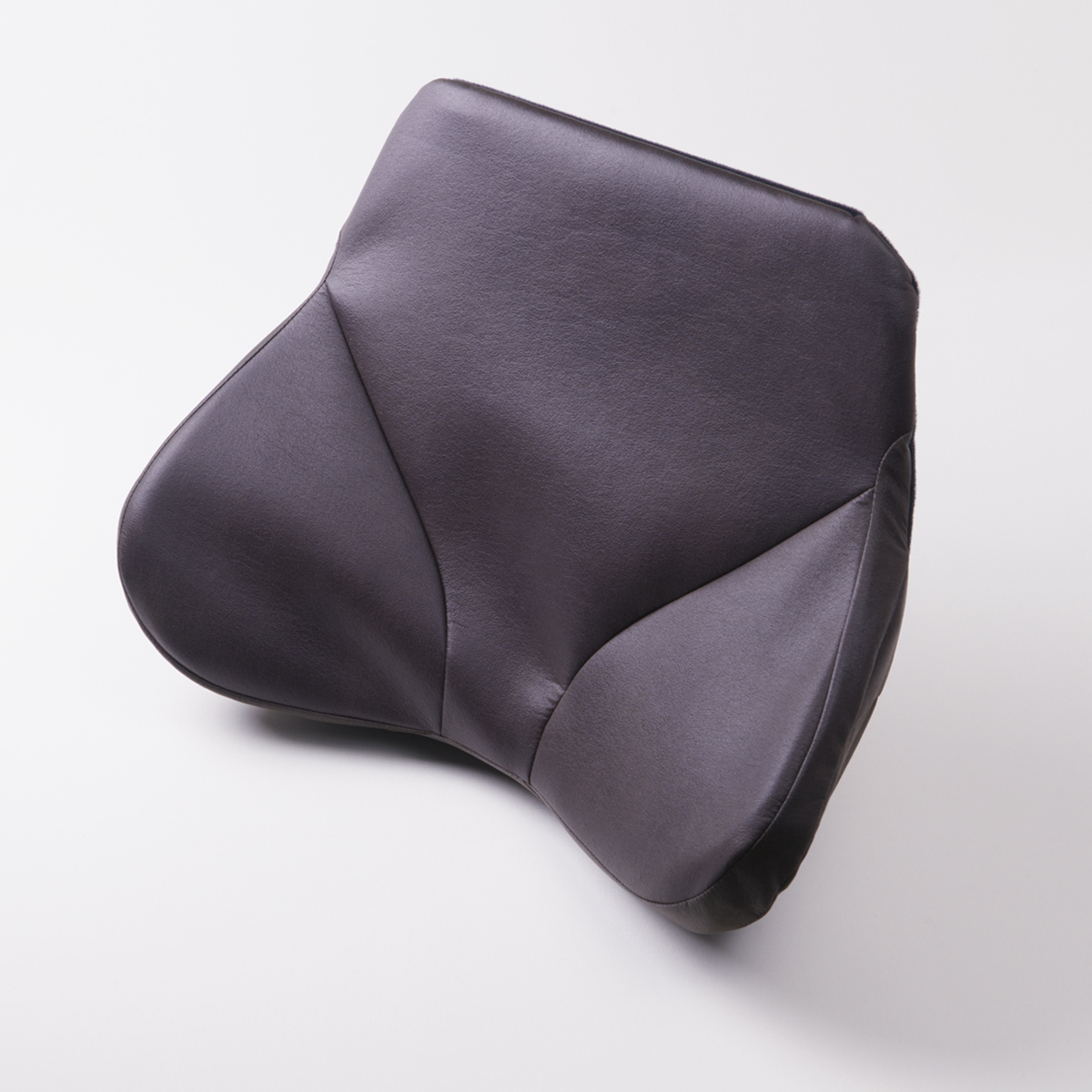 ザ・アウルバッククッションハイエストマイスター