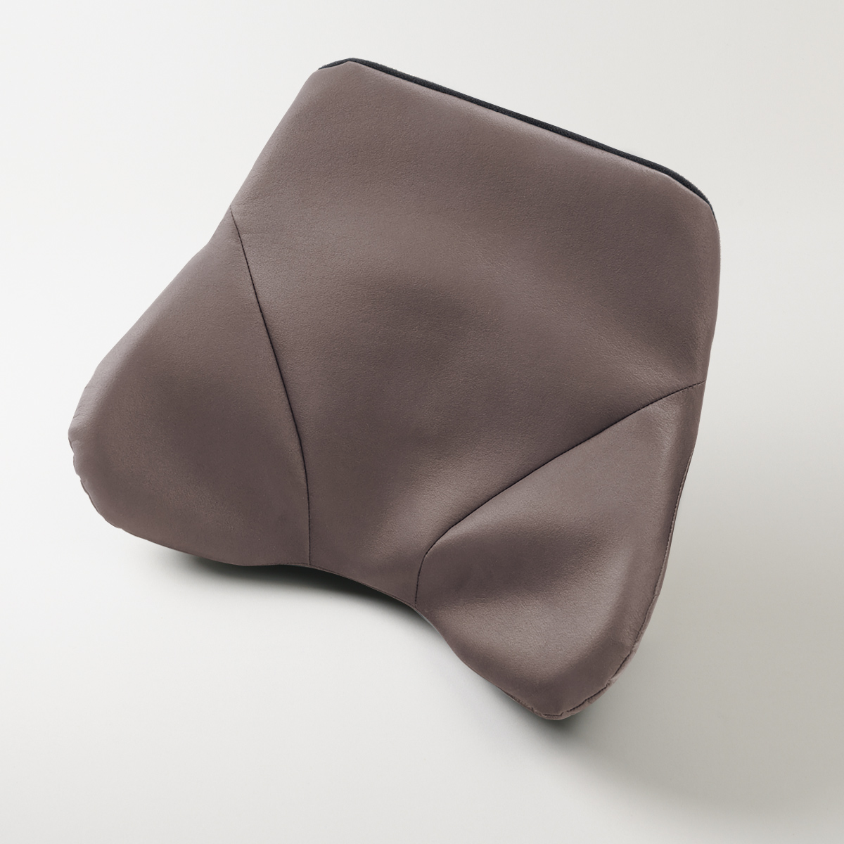 ザ・アウルバッククッションハイエストマイスター