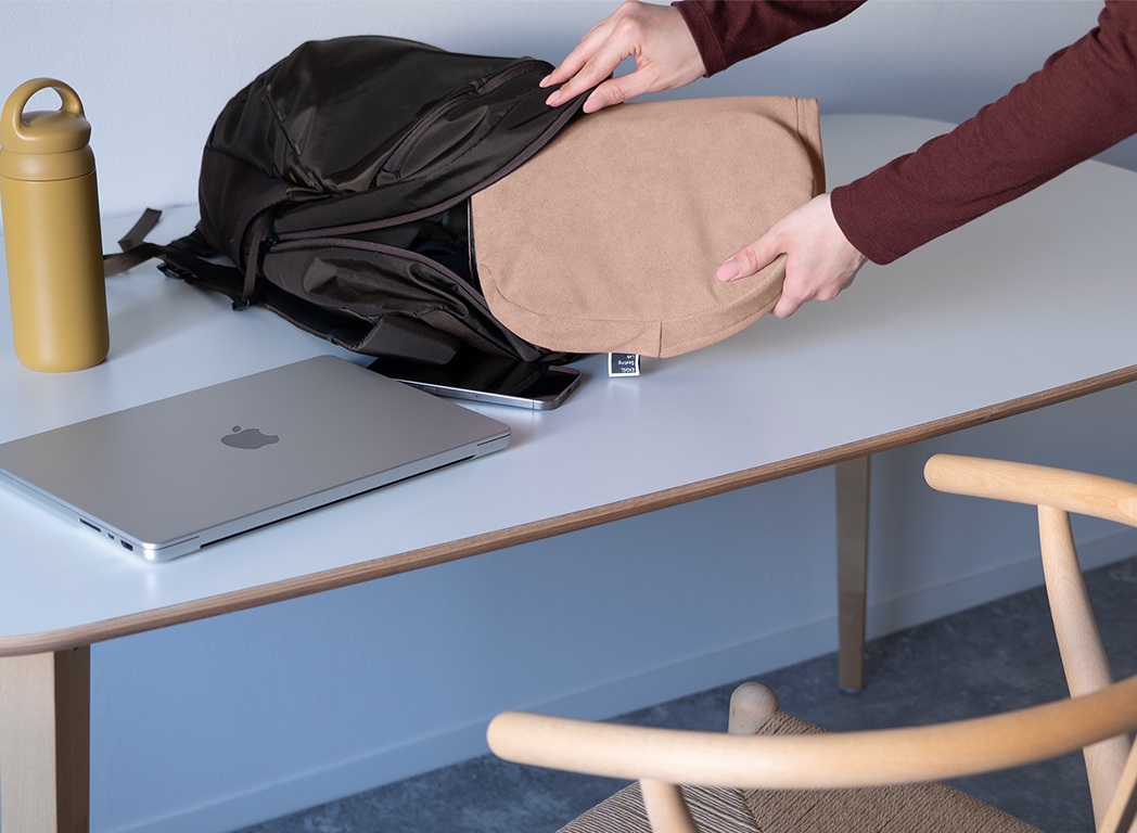 持ち運びが便利なアウルクッション